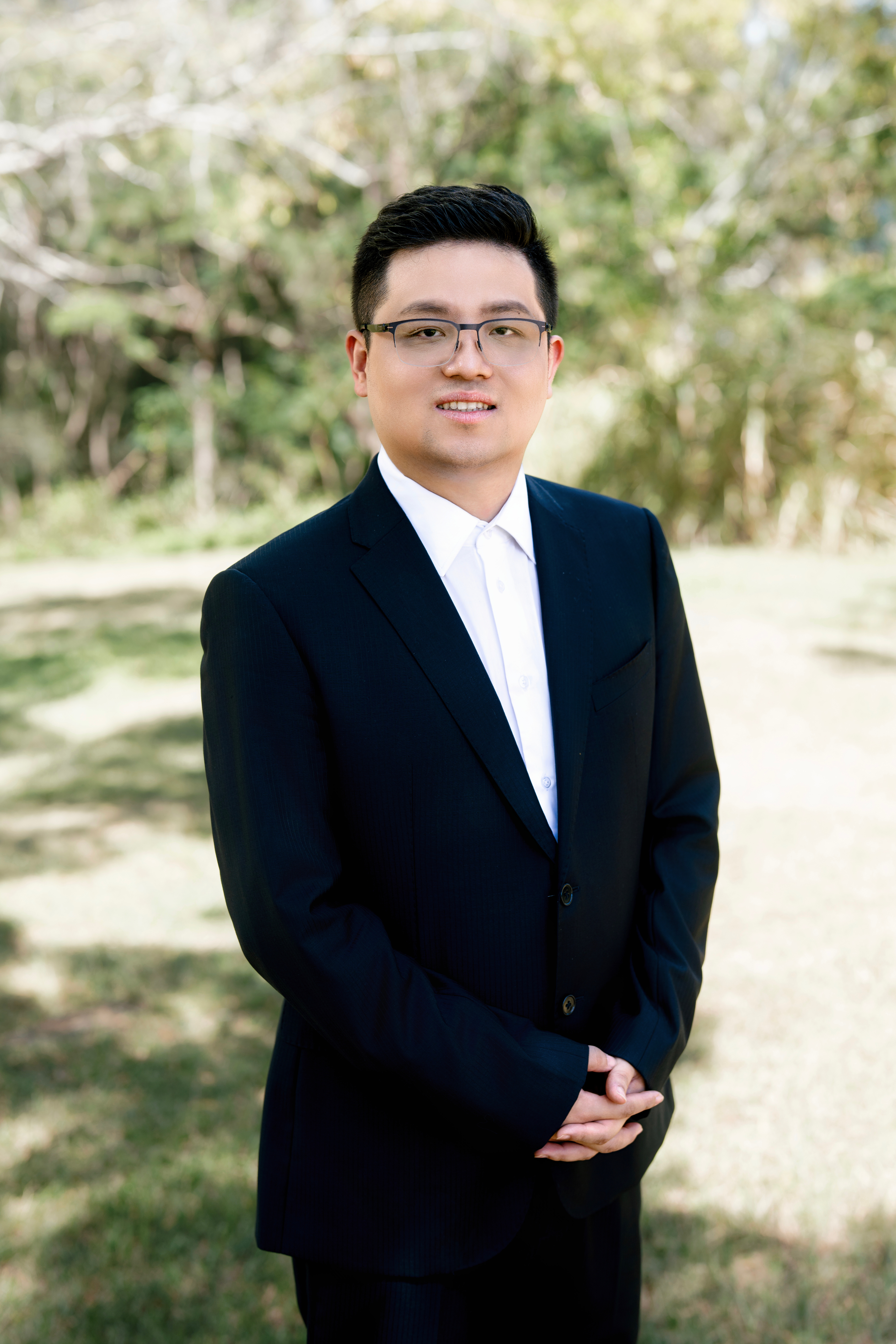 Yigong Hu